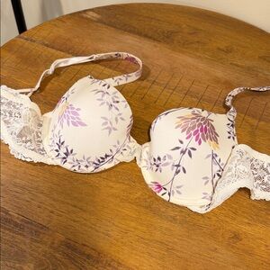 Calvin’s Klein Lace Trim Bra - Cream and Purple